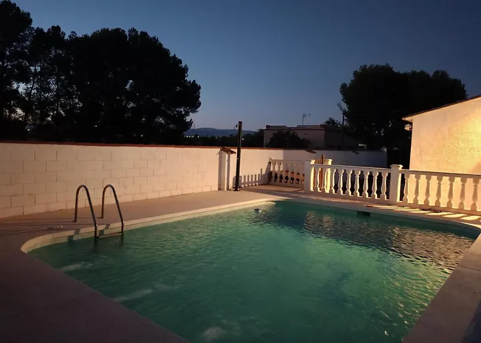 Large Yard, Large Lawn, Independent Villa